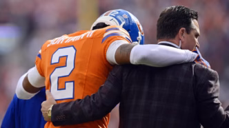 Patrick Surtain II, cornerback do Denver Broncos, durante a partida.