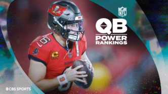 Baker Mayfield em ação pela NFL com os Buccaneers, demonstrando liderança.