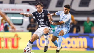 Jogo do Remo contra o Paysandu na Série B, mostrando a rivalidade do clássico Re-Pa.