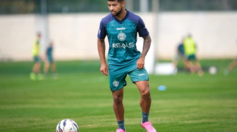 Lucas Ronier em treinamento com o Coritiba, se preparando para o Athletiba.