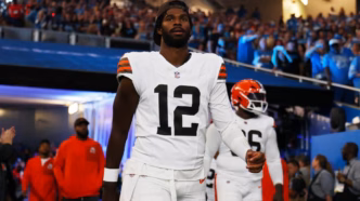 Foto de Shedeur Sanders, considerado um dos talentos promissores da NFL para o futuro.