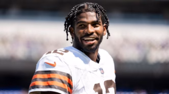 Shedeur Sanders, quarterback dos Cleveland Browns, em ação.