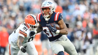 TreVeyon Henderson em ação contra os Browns
