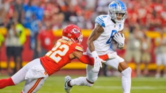 Trent McDuffie e Josh Reynolds em ação pelo NFL.