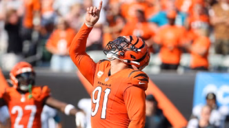 Trey Hendrickson, defensive end, possível alvo de troca na NFL.