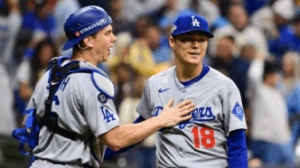 Imagem ilustrativa de Yoshinobu Yamamoto arremessando pelo Los Angeles Dodgers.