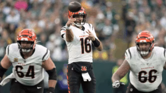 Joe Flacco liderando os Cincinnati Bengals em ação na NFL.