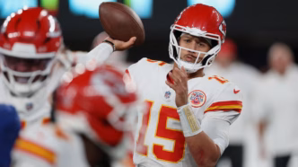 Patrick Mahomes, quarterback do Kansas City Chiefs, em ação.
