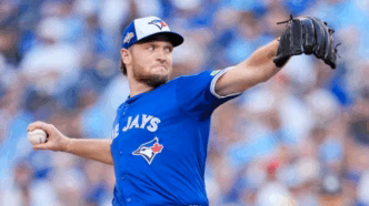 Trey Yesavage, arremessador do Toronto Blue Jays, pronto para o Jogo 1 da World Series.
